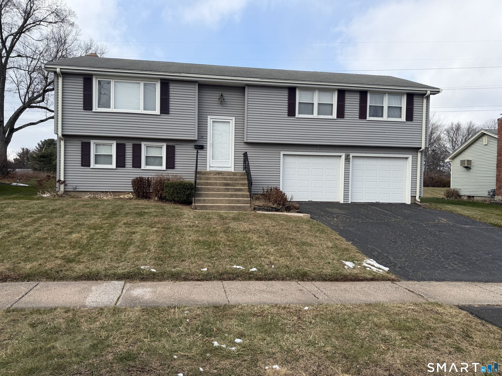 Property Photo: 10 Ivory Road CT 06002