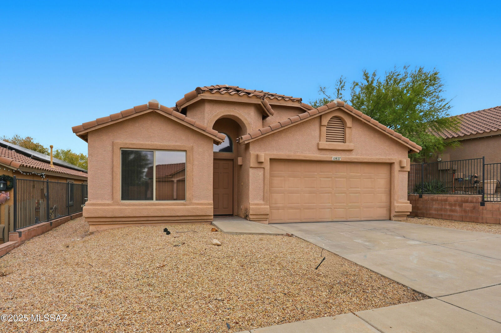 Property Photo:  10827 S Lake Gambusi Drive  AZ 85641 