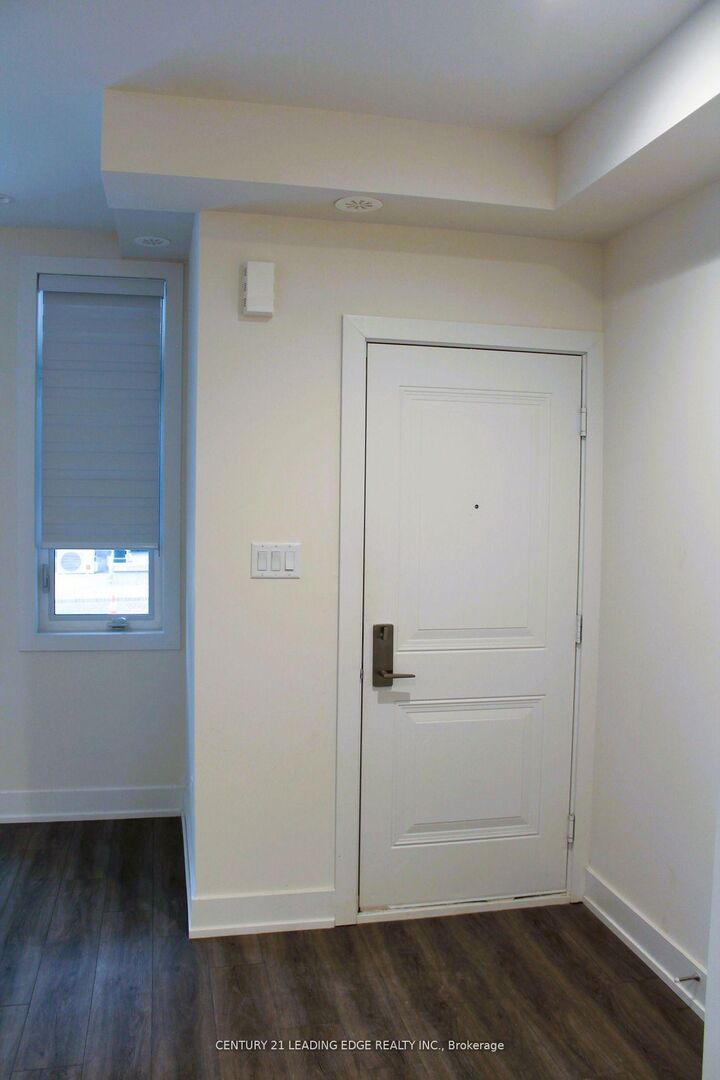 Property Photo:  8 Sayers Lane W 15  ON L4E 1J4 