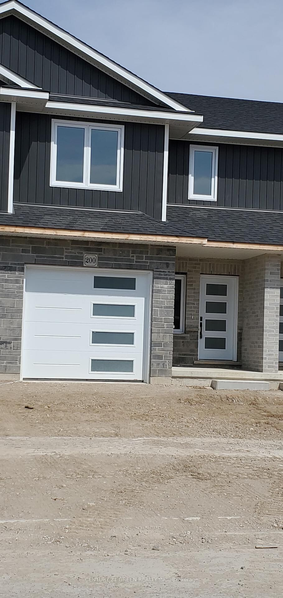 Property Photo:  200 Hooper Street  ON N4X 0A8 