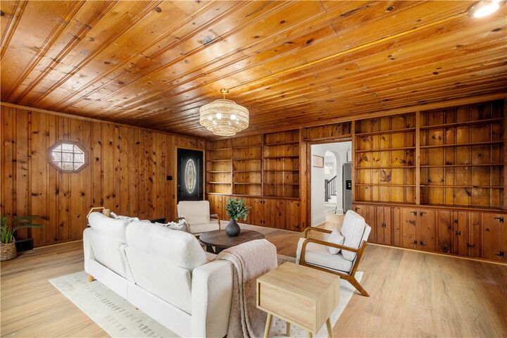 Property Photo:  147 Carmichaels St  PA 15357 