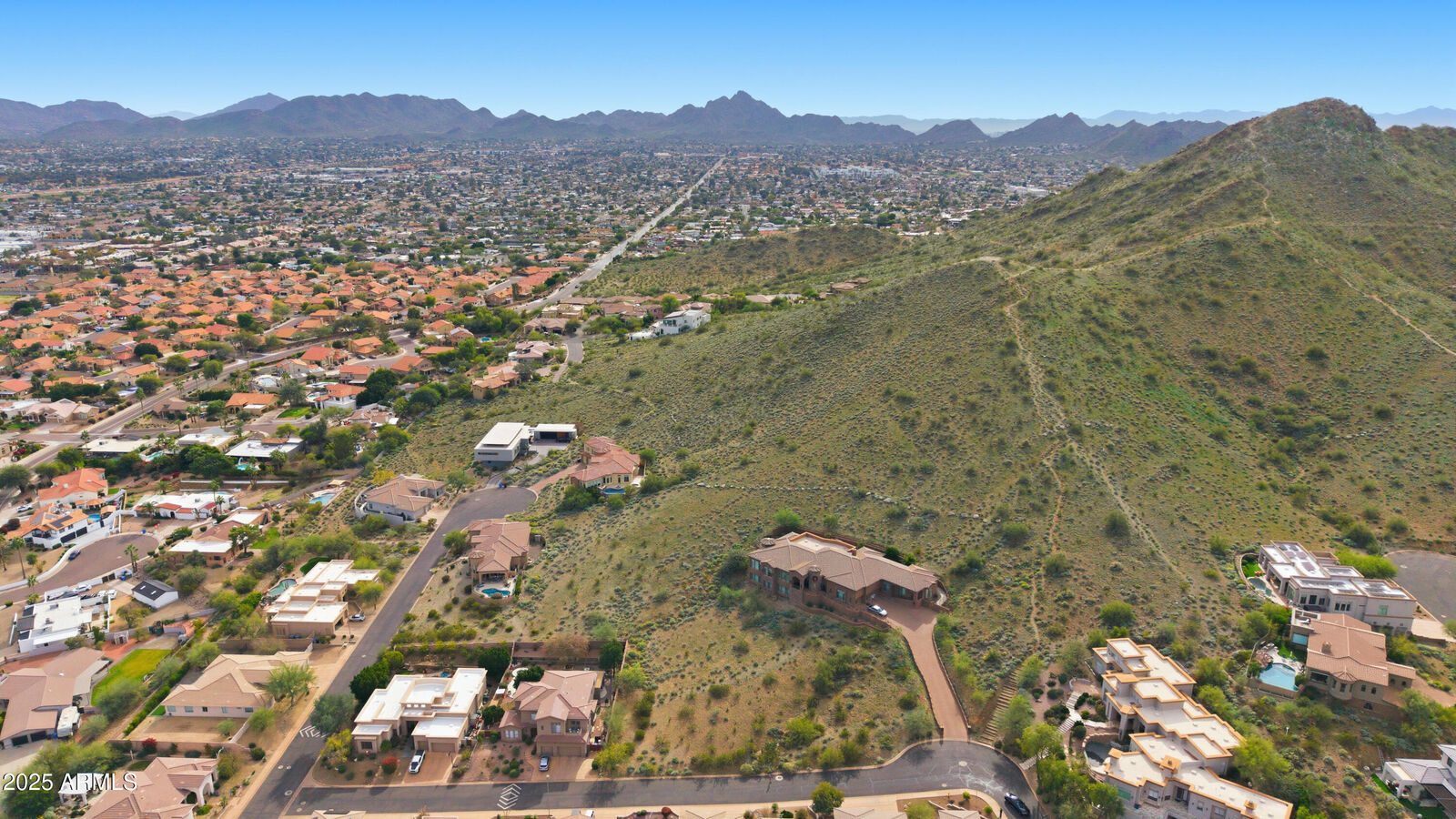 Property Photo:  2707 E Gelding Drive 34  AZ 85032 