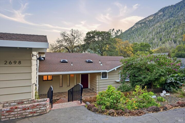 Property Photo:  2698 Greenway Drive  CA 95451 