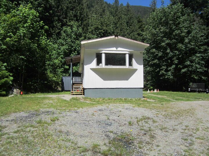 Property Photo: 11121 Barnes Road BC V0M 1G0