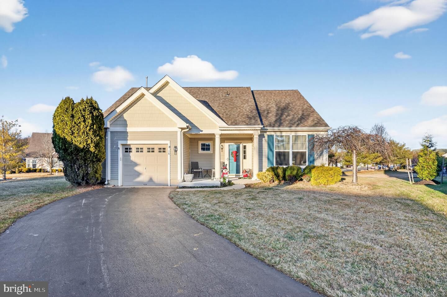 Property Photo:  18 Begonia Court  NJ 08053 