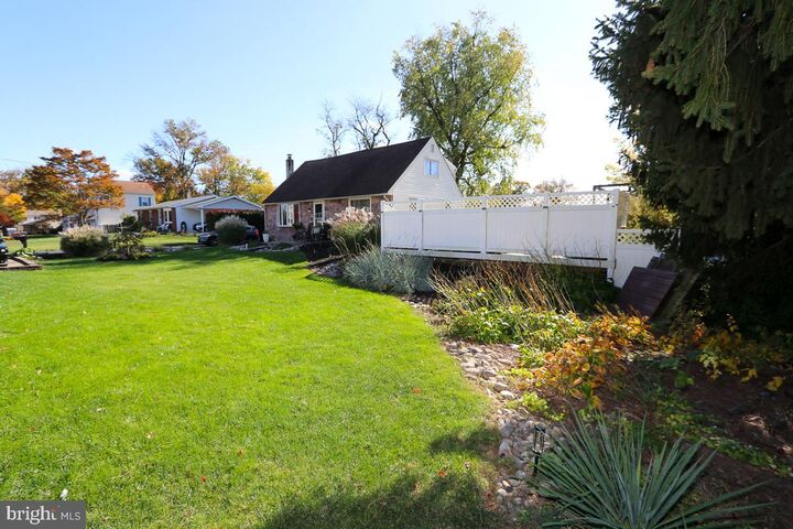 Property Photo:  201 Castello Avenue  PA 19040 