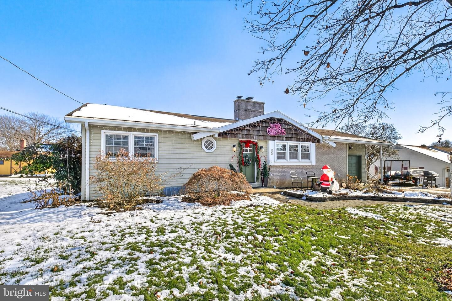 Property Photo:  323 Edgemont Drive  PA 17584 