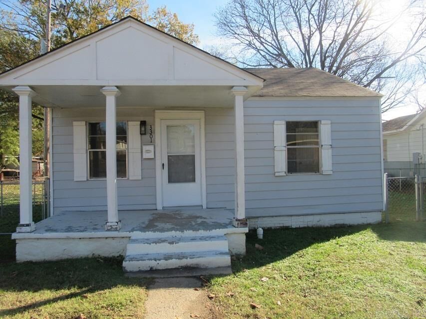 Property Photo:  3301 Center St  AR 72206 