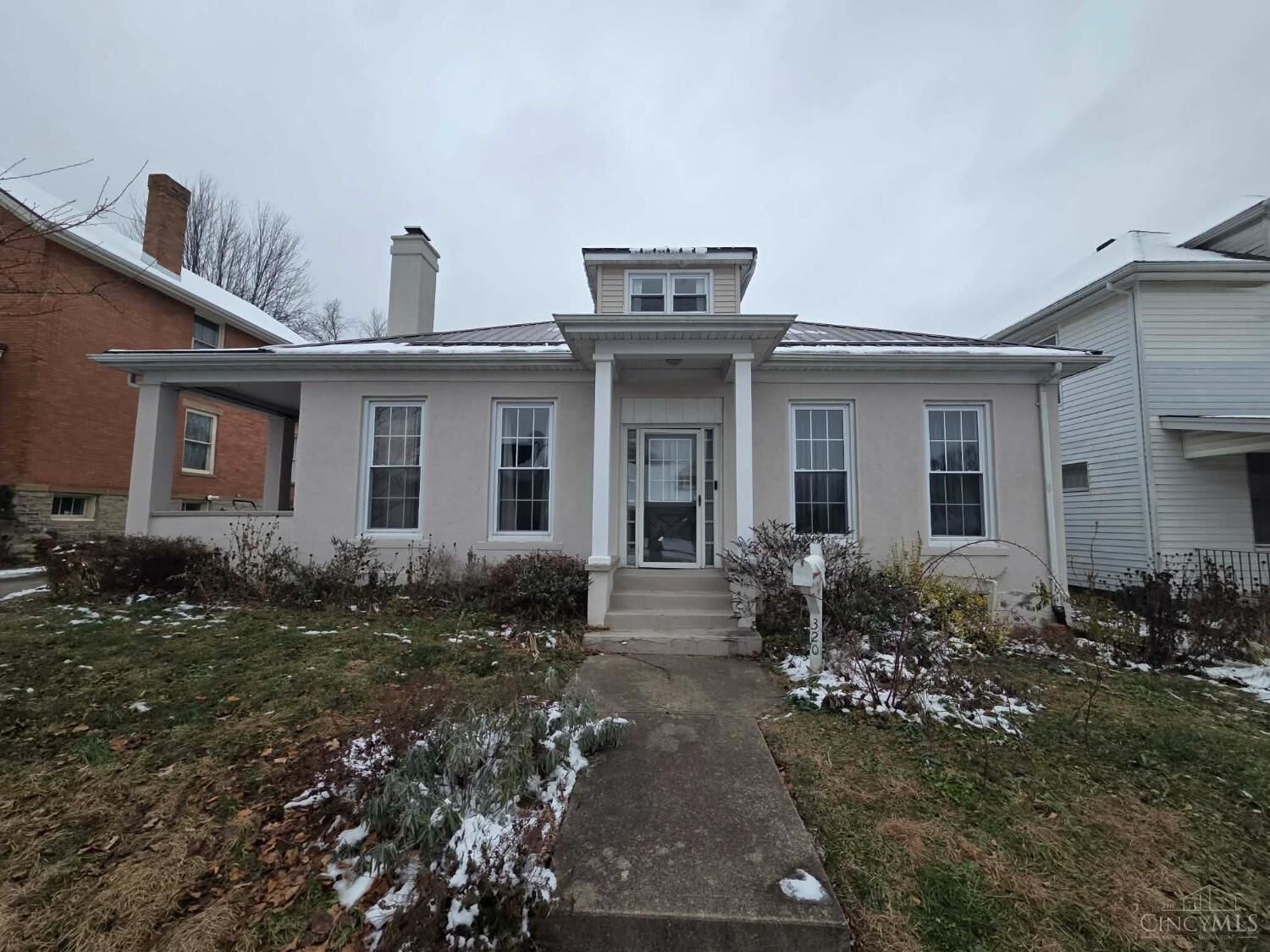 Property Photo:  320 W Walnut Street  OH 45133 