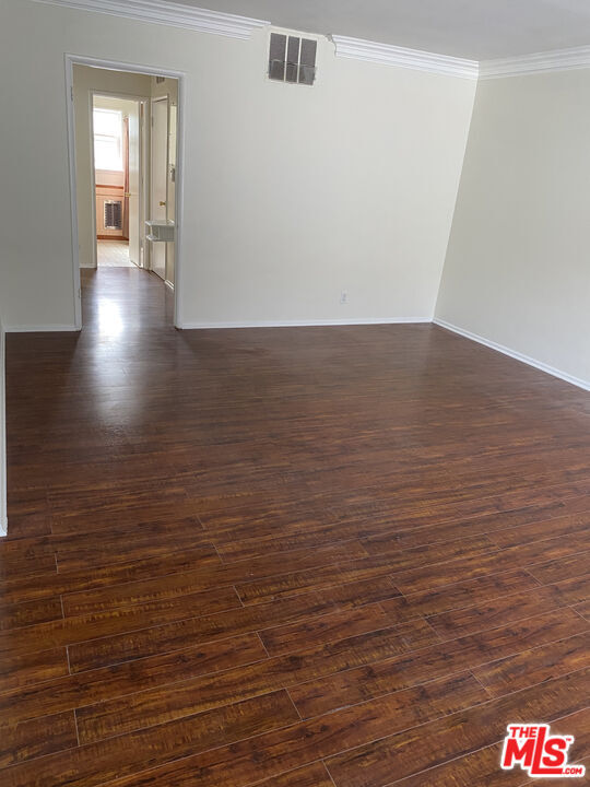 Property Photo:  1020 S Wooster  CA 90035 