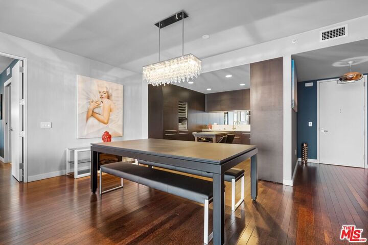 Property Photo:  6250 Hollywood Blvd  CA 90028 