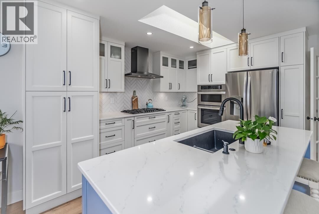 Property Photo:  22987 123B Avenue  BC V2X 0C4 