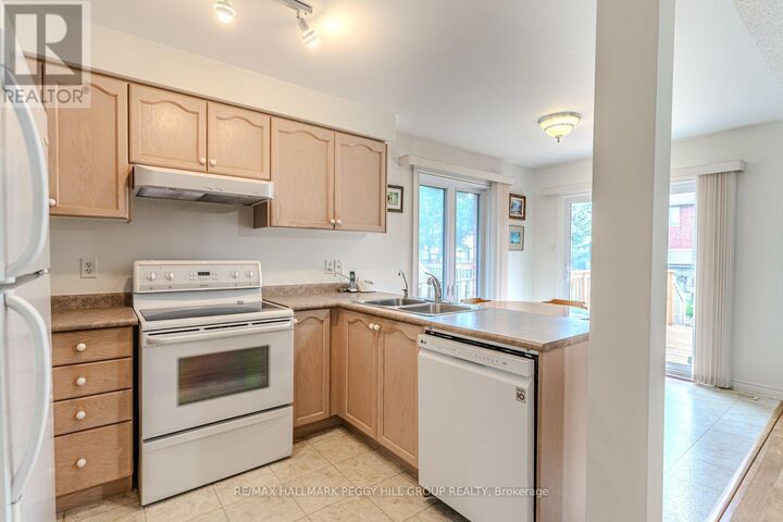 Property Photo: 43 Cheltenham Road ON L4M 6R8