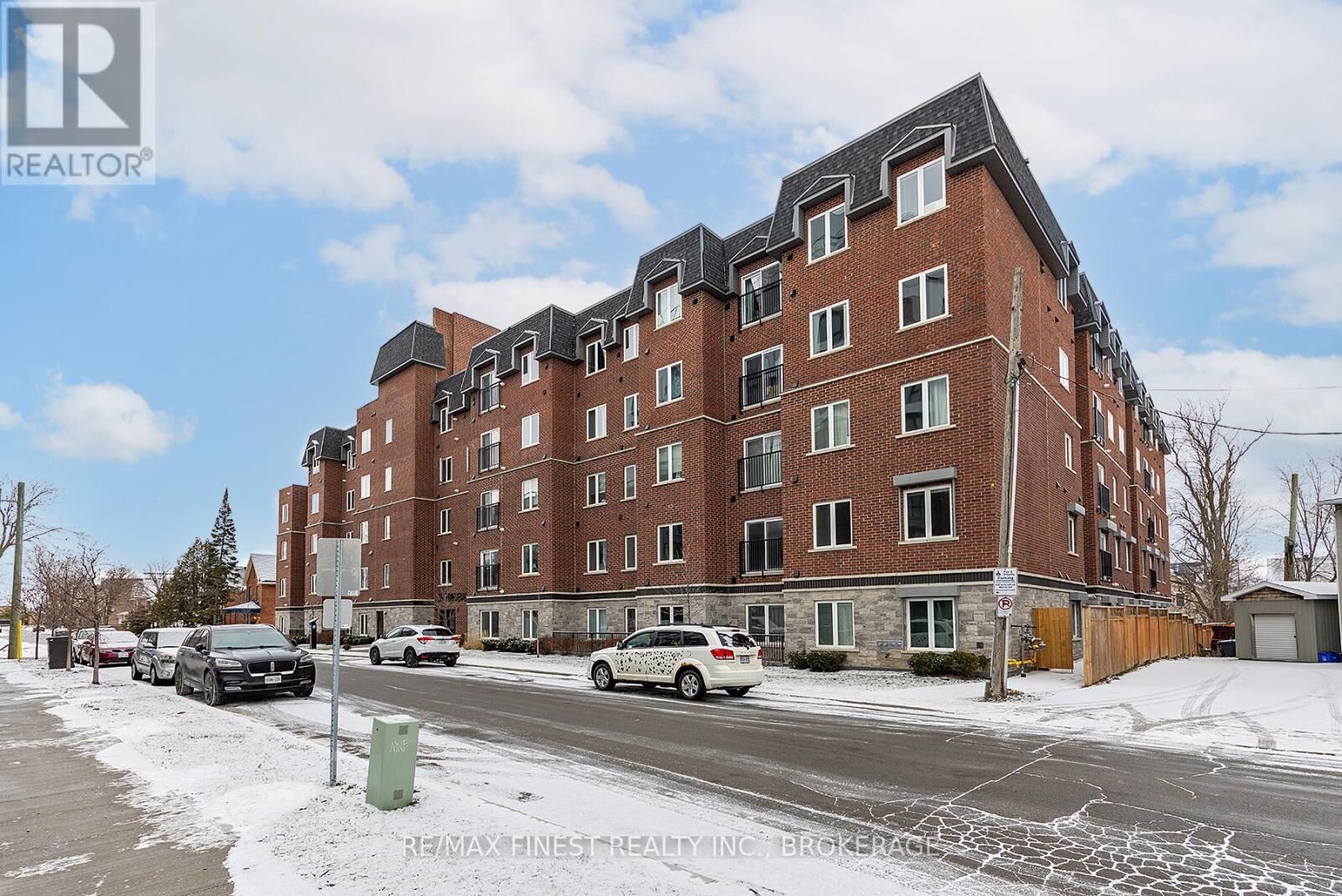 Property Photo:  501 Frontenac Street 202  ON K4K 4L9 