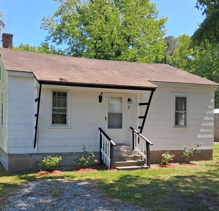 Property Photo:  3 Hall St  VA 23417 