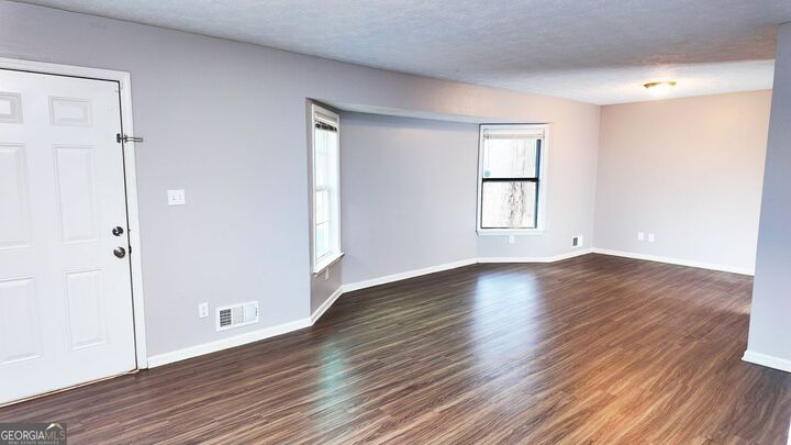 Property Photo:  586 Stonehedge Drive  GA 30087 