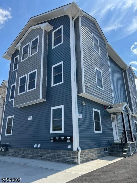 Property Photo:  421 Haledon Ave 1  NJ 07508 