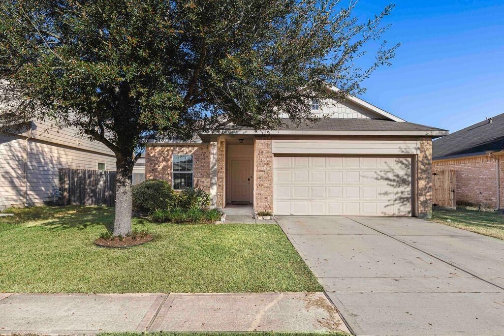Property Photo:  7014 Hazelnut Lane  TX 77521 