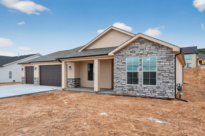 Property Photo:  537 S Bryant St  UT 84720 