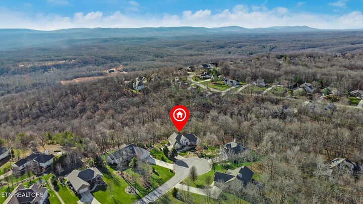 Property Photo:  33 Hemlock Court  TN 38558 