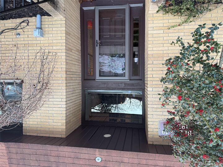 Property Photo:  198 Richard Court  NY 10970 