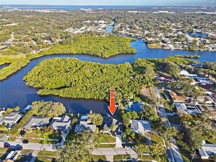 Property Photo:  1992 Arvis Circle E  FL 33764 