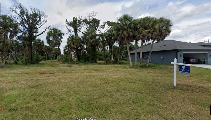Property Photo:  223 Annapolis Lane  FL 33947 