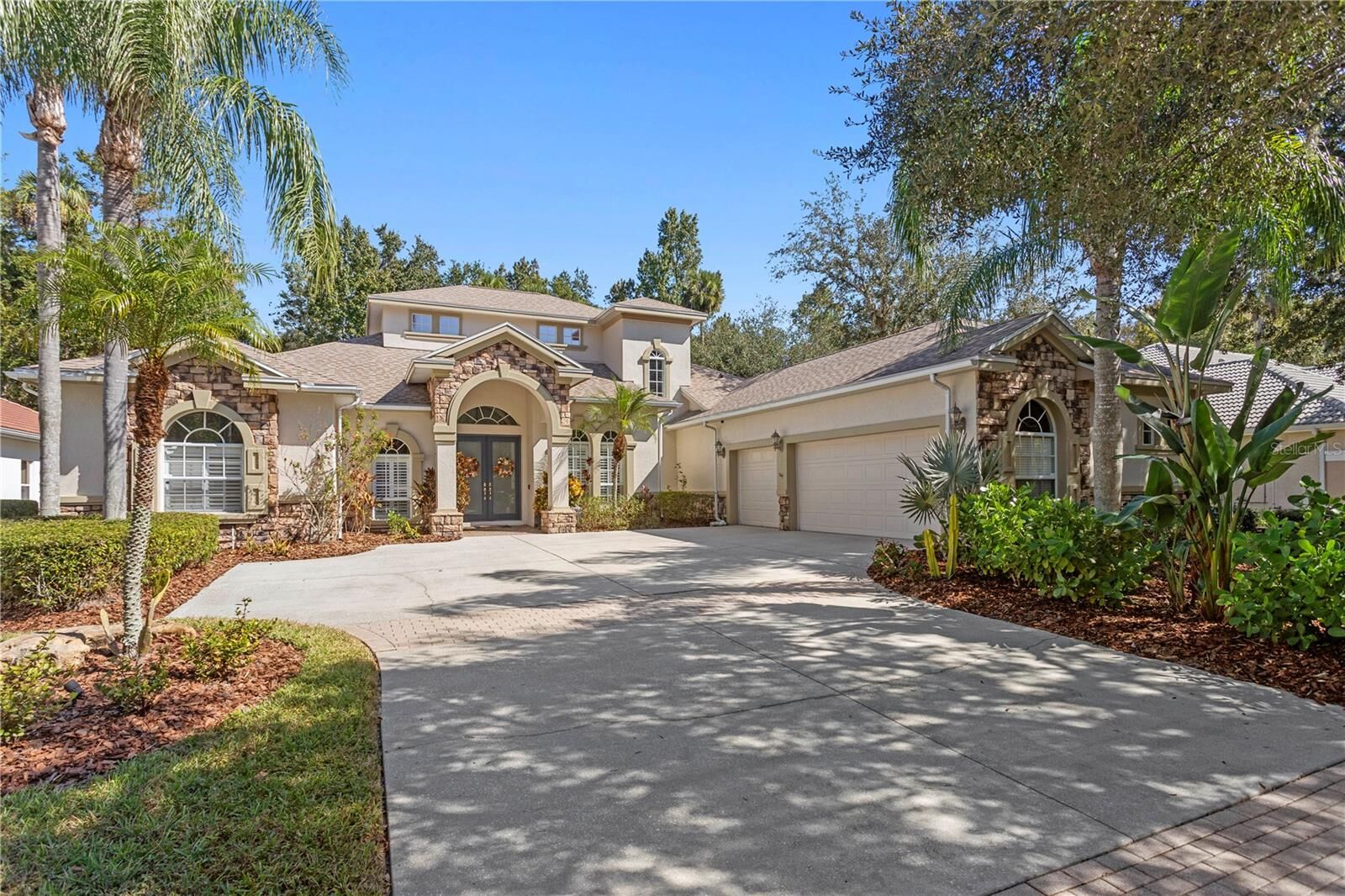 Property Photo:  16303 Heathrow Drive  FL 33647 