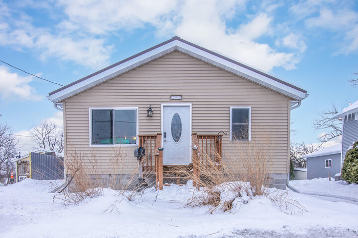 Property Photo:  395 Fond Du Lac St  WI 53963 