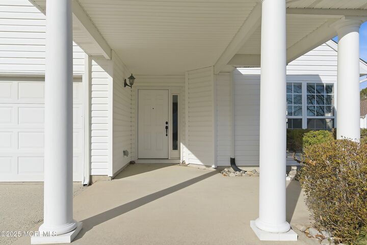 Property Photo:  701 Flint Court  NJ 08759 