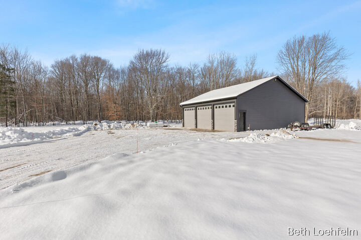 Property Photo:  1885 Shaw Road  MI 49303 