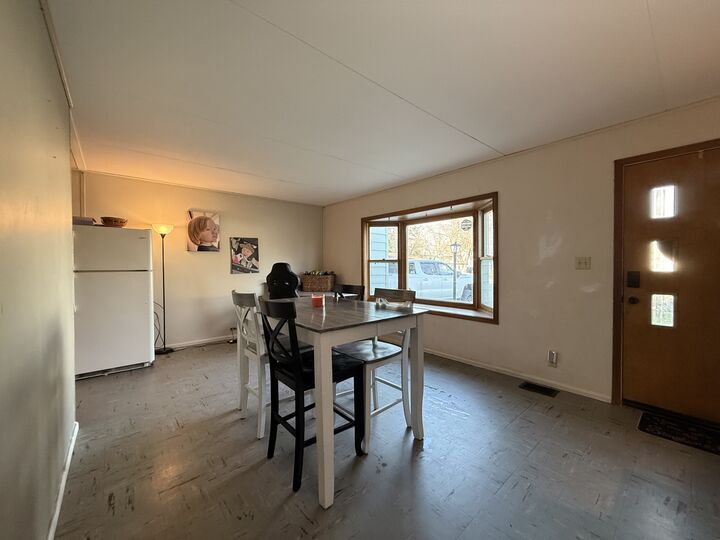 Property Photo:  301 S Walnut Street  IL 61727 