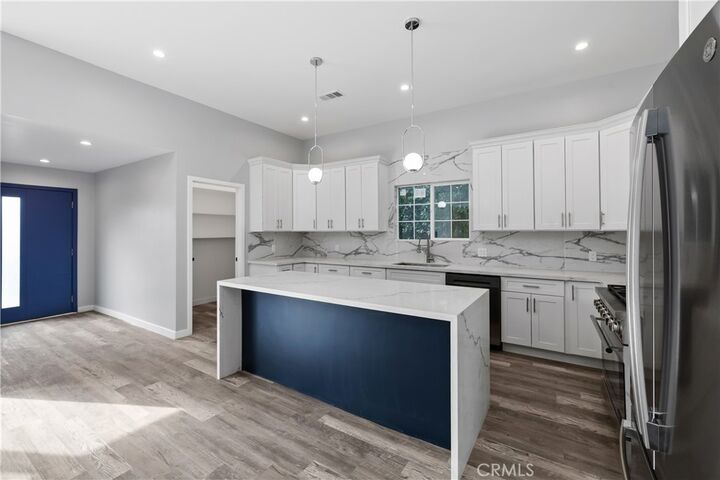 Property Photo:  19613 Lanark 1/4  CA 91335 