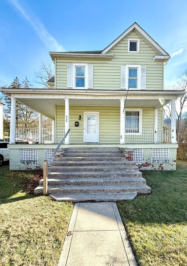 Property Photo:  425 College Avenue  WV 24701 