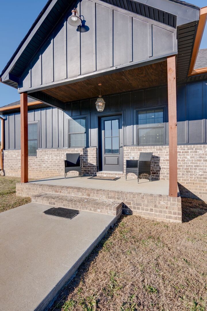 Property Photo:  407 Shelbyville Hwy  TN 37334 