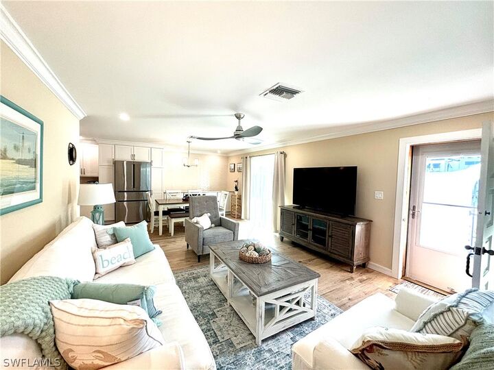 Property Photo:  1435 Curlew Avenue 1  FL 34102 