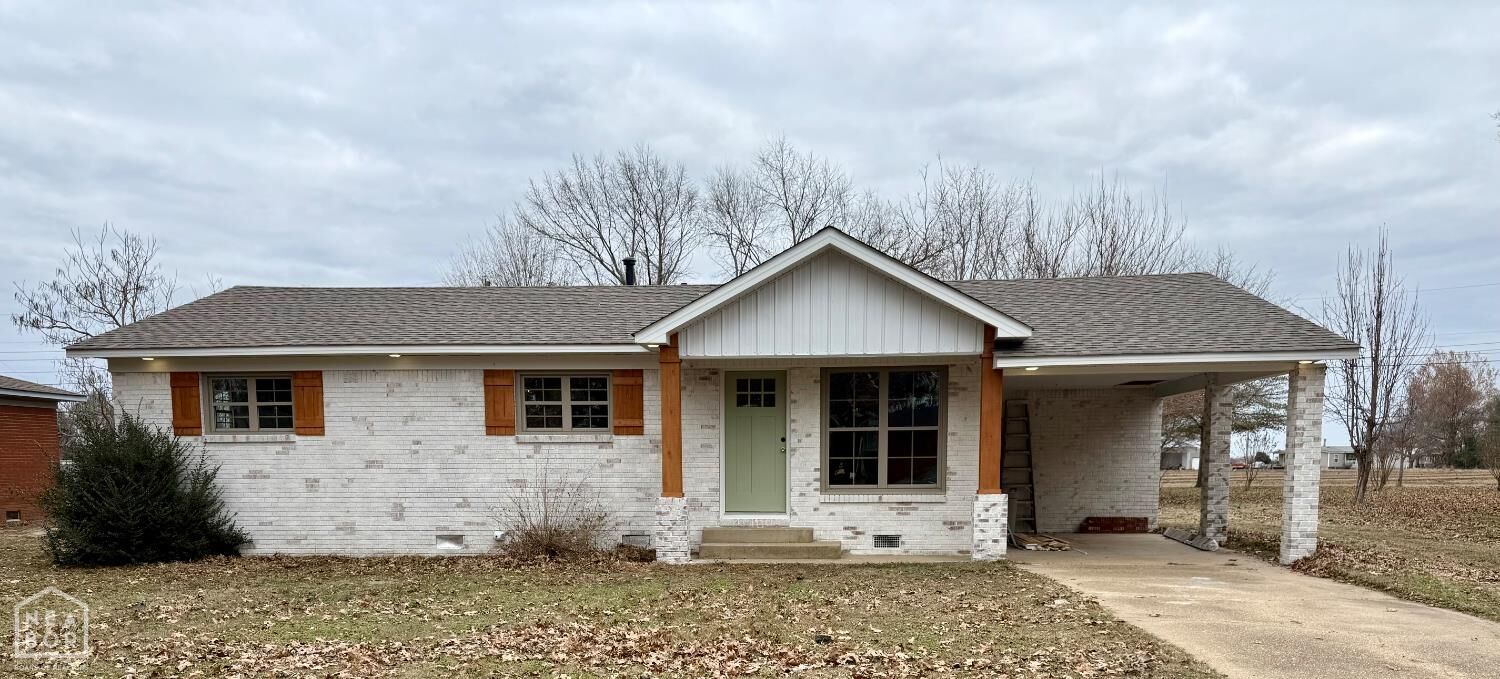 Property Photo:  804 Winchester  AR 72438 