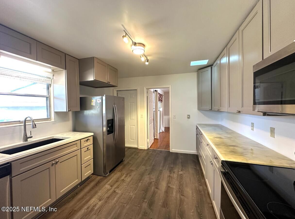 Property Photo:  5550 Darlow Avenue  FL 32277 