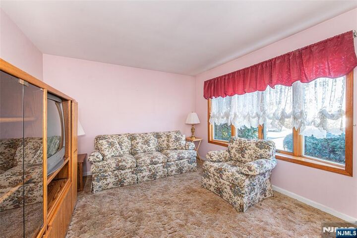 Property Photo:  48 Center Court  NJ 07026 