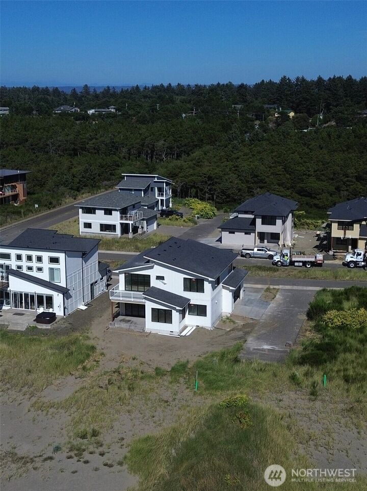 Property Photo: 1409 S Cohasset Crest WA 98595