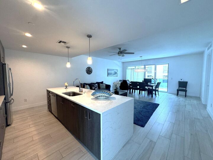 Property Photo:  1 S Palmway 204  FL 33460 