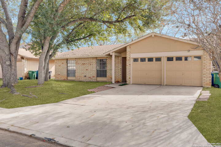 Property Photo: 9446 Cliff Way TX 78250