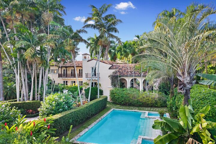 Property Photo:  3467 N Moorings Way  FL 33133 