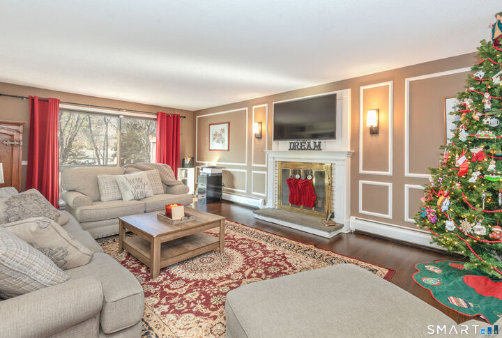 Property Photo:  637 Watertown Road  CT 06762 