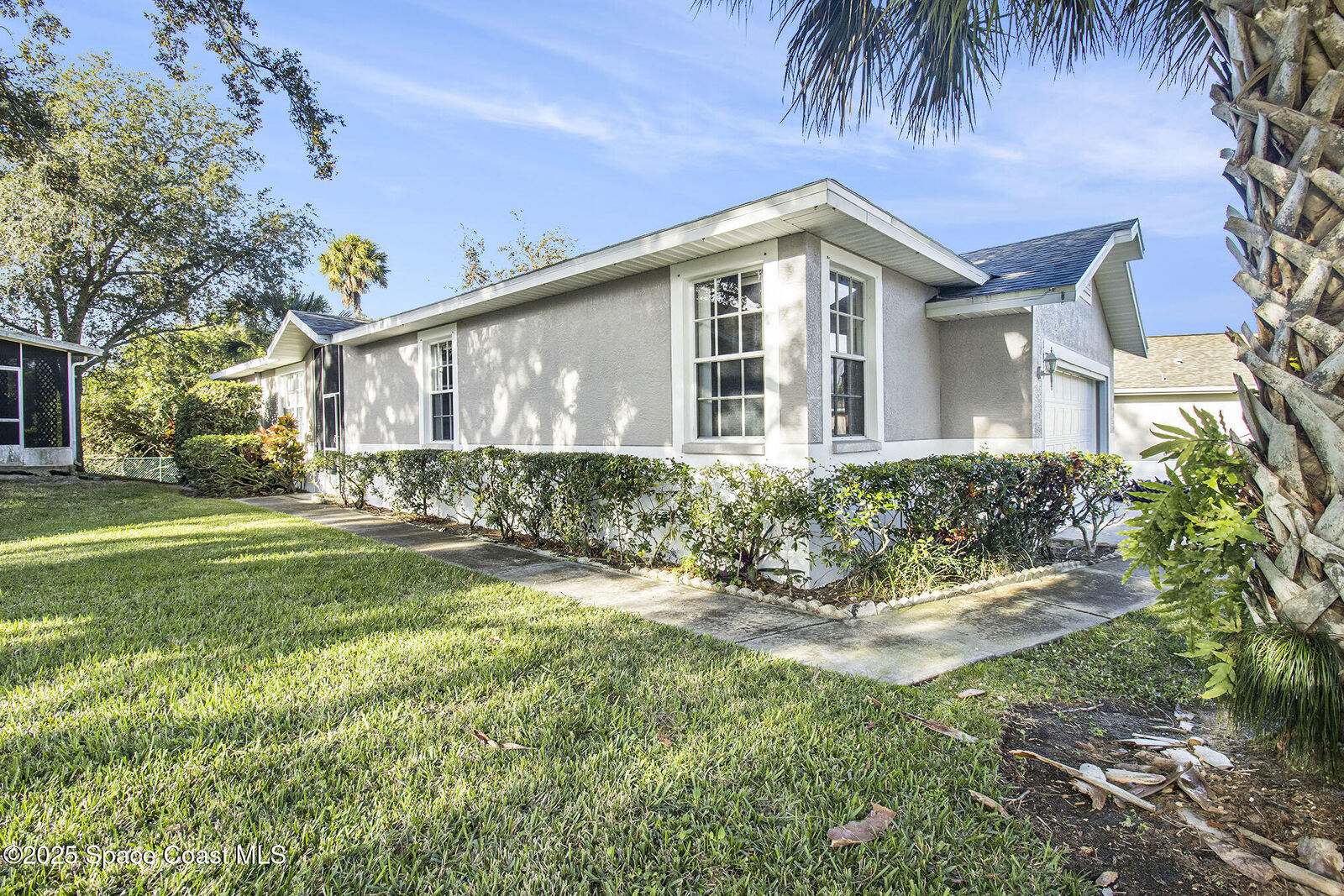 Property Photo:  1633 Derby Lane  FL 32935 