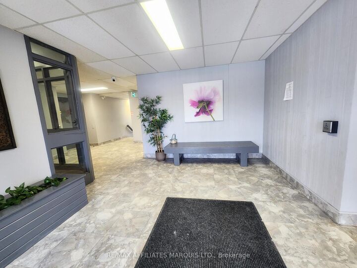 Property Photo: 845 Kyle Court 409 ON K6V 6K7