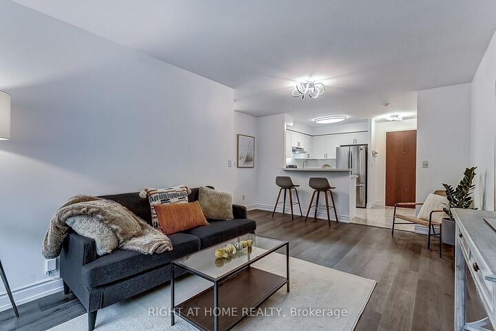 Property Photo: 2565 Erin Centre Boulevard 508 ON L5M 6Z8