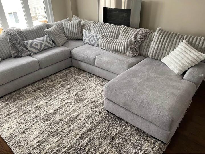 Property Photo:  196 Diana Drive  ON L3V 8J8 