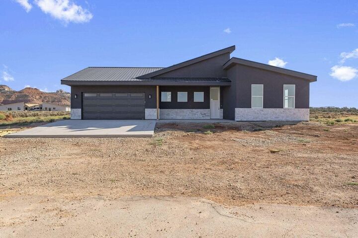 Property Photo:  4380 E Sego Lily Cir  UT 84741 
