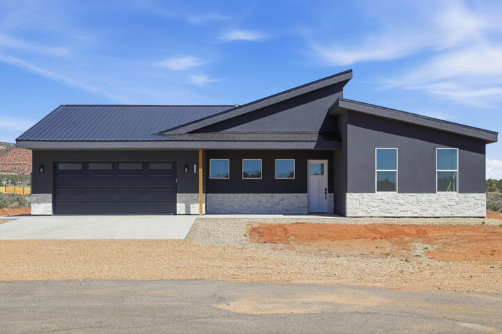 Property Photo:  4380 E Sego Lily Cir  UT 84741 